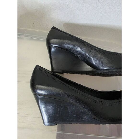 Tory Burch Sally Wedge Black Pumps W5.5 (2.5" heel) - Picture 10 of 10